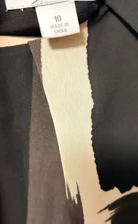 Color Block Sleeveless Knit Top - Picture 3 of 3